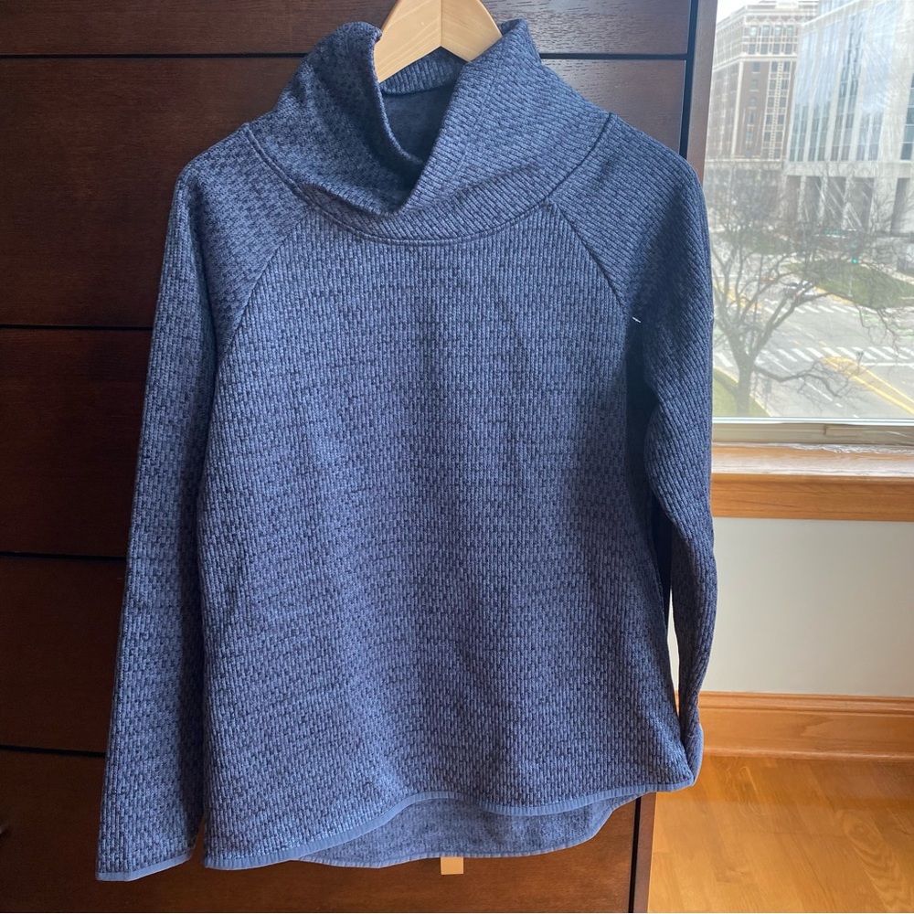 Columbia Blue Pullover Size Medium